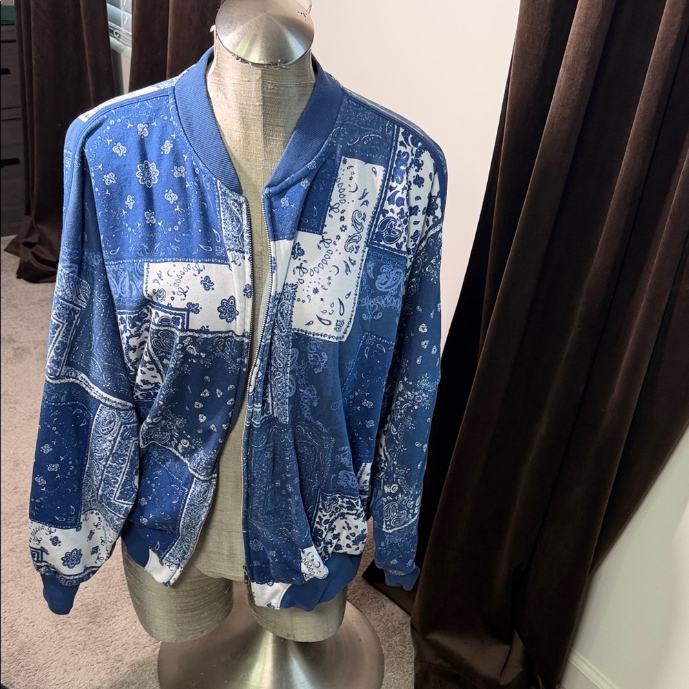Fabletics Blue and White Patterned Jacket - image 1